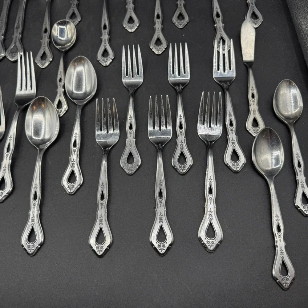 Vintage Rogers Autumn Ballad Flatware 33 Set Floral Stainless Steel Fork Serving